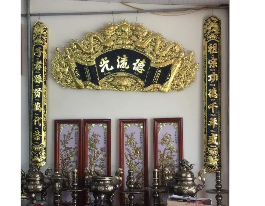 Cuốn thư câu đối Đức Lưu Quang bằng đồng vàng đẹp tinh xảo